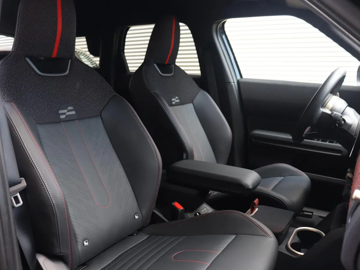 E | John Cooper Works + Pakket L + Head-Up + Driving Assistant Plus + Harman Kardon + Parking Assistant Plus + Comfort Access + SOH 100% + 20'' LMV