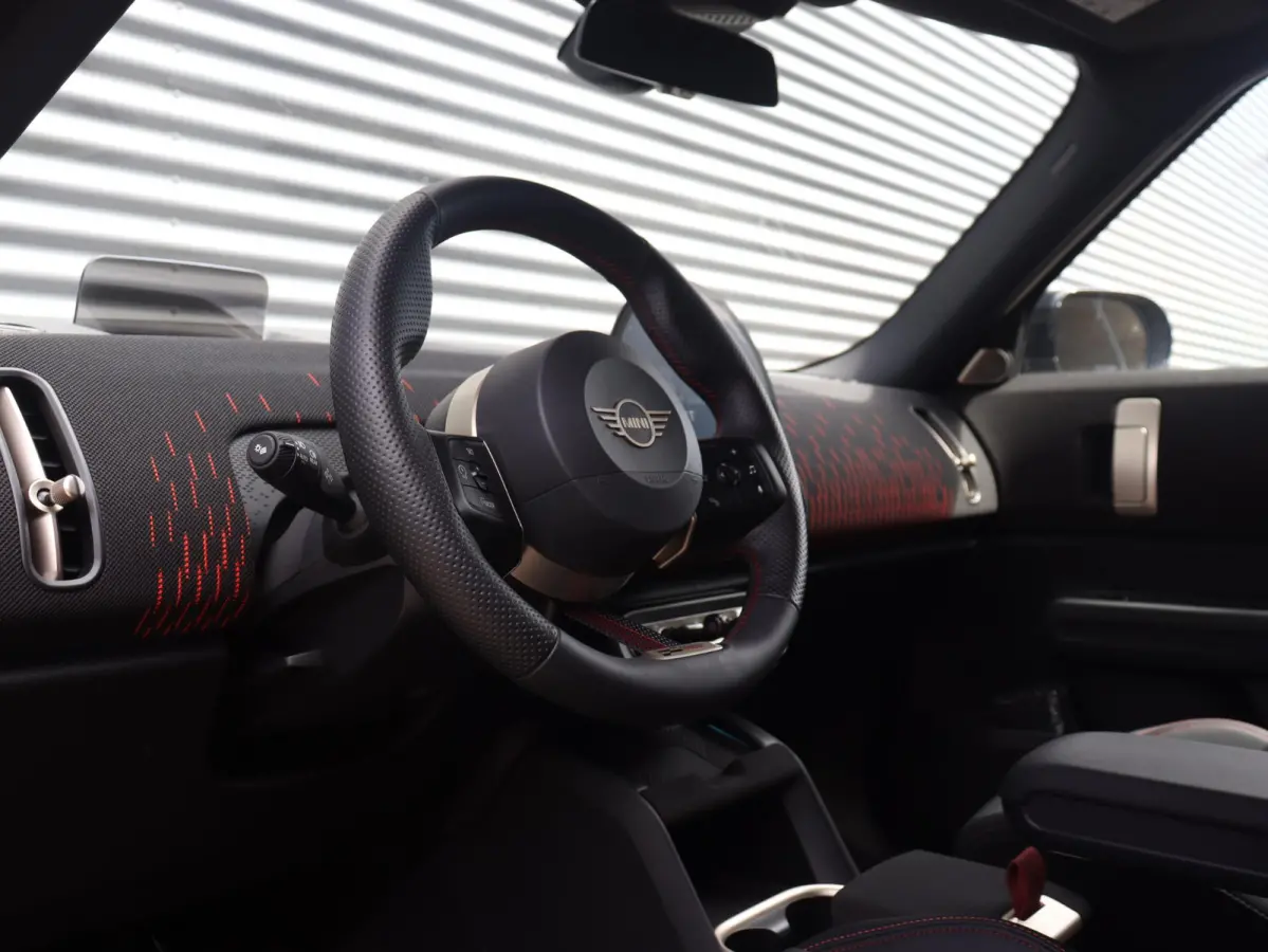 E | John Cooper Works + Pakket L + Head-Up + Driving Assistant Plus + Harman Kardon + Parking Assistant Plus + Comfort Access + SOH 100% + 20'' LMV