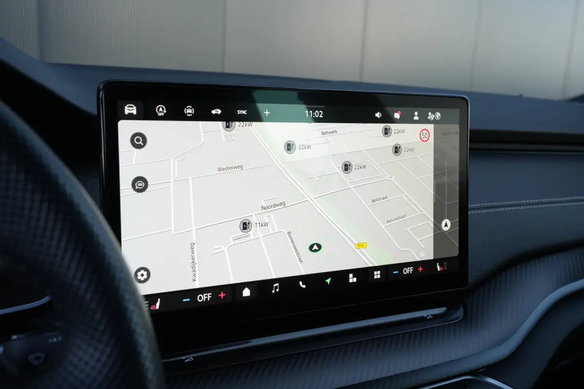 1.5 TSI MHEV Sportline Business | Panoramadak | Trekhaak | HUD | Stoelverwarming | Carplay | Camera