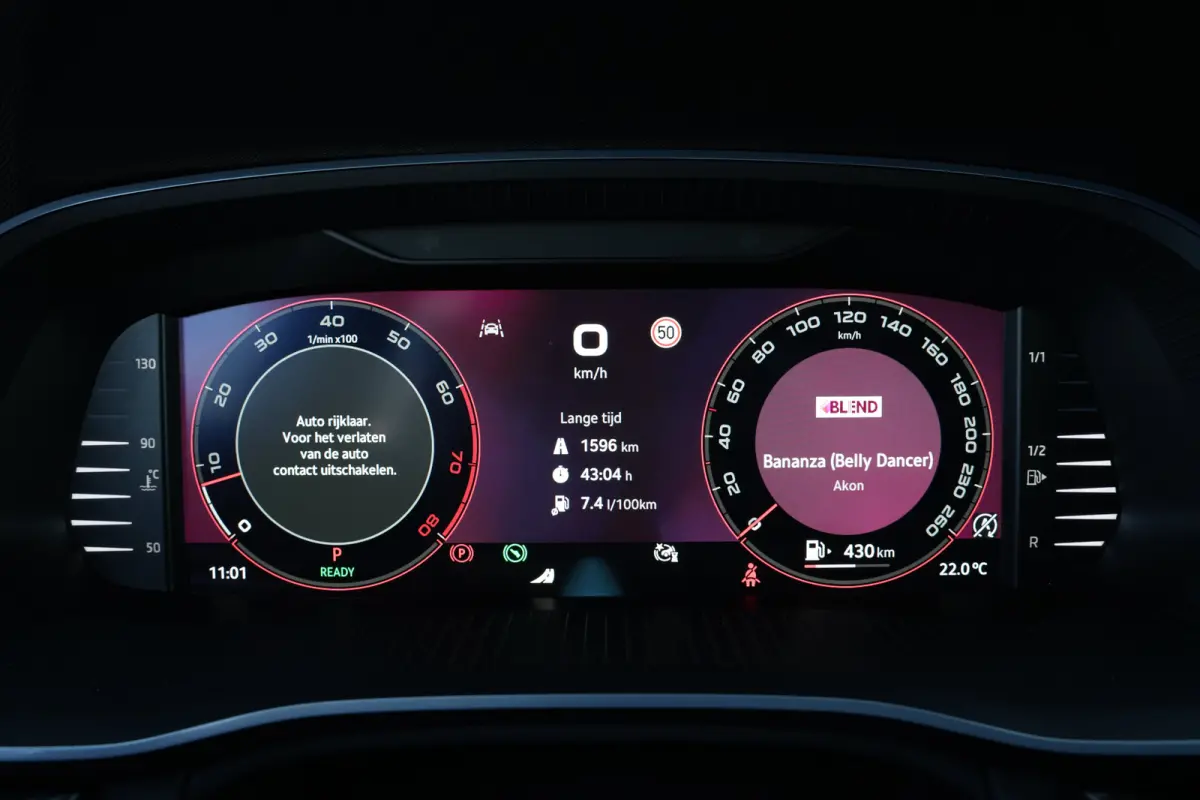 1.5 TSI MHEV Sportline Business | Panoramadak | Trekhaak | HUD | Stoelverwarming | Carplay | Camera