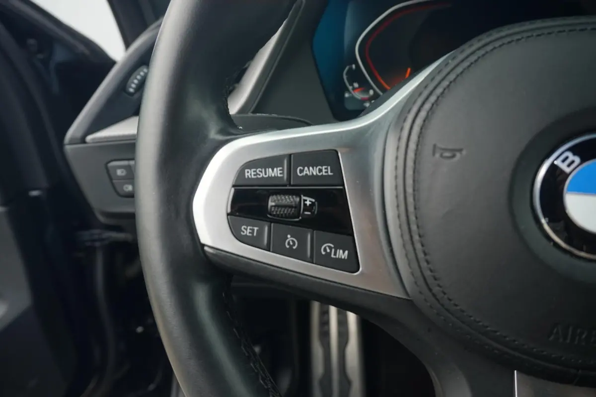 5-deurs 118i | M Sportpakket | HiFi System | Trekhaak | Adaptieve LED koplampen