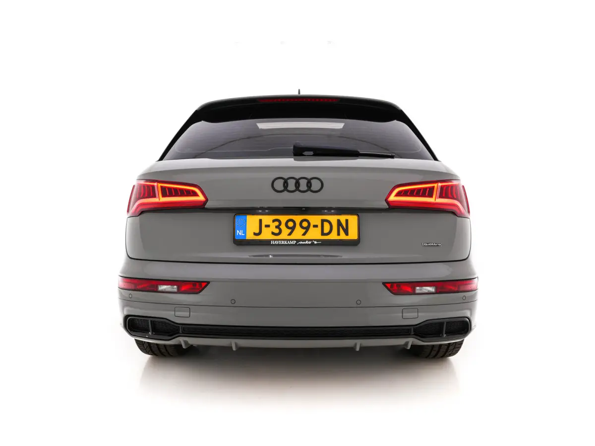 55 TFSI S-Line Competition Quattro (Plug-In) Aut. *PANO | LEATHER | FULL-LED | HEATED-SPORTSEATS | KEYLESS | CAMERA | NAVI-FULLMAP | PRIVACY-GLASS | DIGI-COCKPIT | CRUISE-ADPAPTIVE | DAB | 2