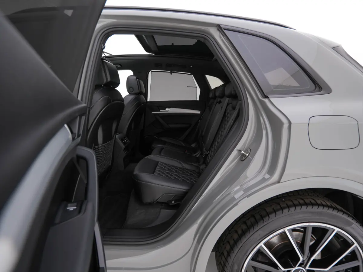 55 TFSI S-Line Competition Quattro (Plug-In) Aut. *PANO | LEATHER | FULL-LED | HEATED-SPORTSEATS | KEYLESS | CAMERA | NAVI-FULLMAP | PRIVACY-GLASS | DIGI-COCKPIT | CRUISE-ADPAPTIVE | DAB | 2