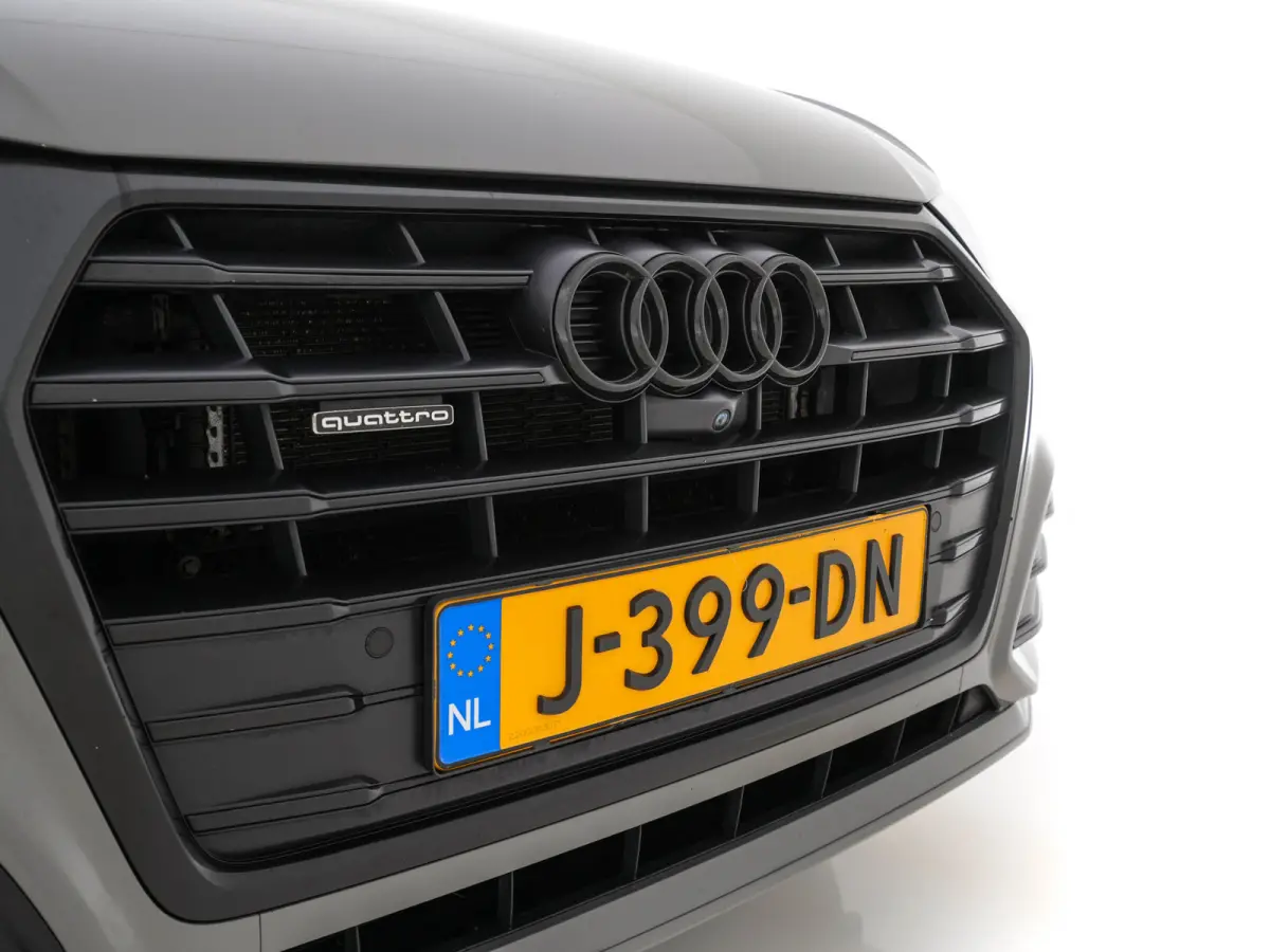 55 TFSI S-Line Competition Quattro (Plug-In) Aut. *PANO | LEATHER | FULL-LED | HEATED-SPORTSEATS | KEYLESS | CAMERA | NAVI-FULLMAP | PRIVACY-GLASS | DIGI-COCKPIT | CRUISE-ADPAPTIVE | DAB | 2