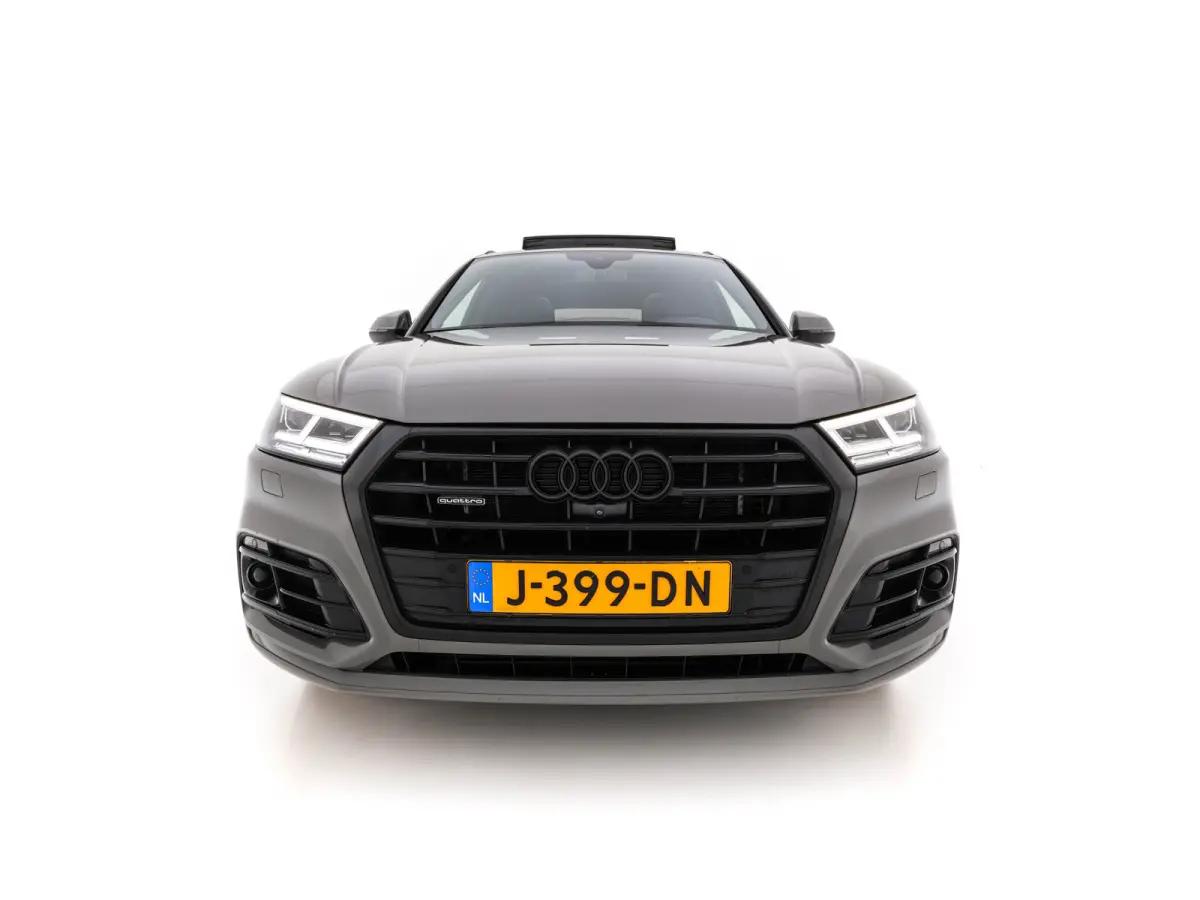 55 TFSI S-Line Competition Quattro (Plug-In) Aut. *PANO | LEATHER | FULL-LED | HEATED-SPORTSEATS | KEYLESS | CAMERA | NAVI-FULLMAP | PRIVACY-GLASS | DIGI-COCKPIT | CRUISE-ADPAPTIVE | DAB | 2