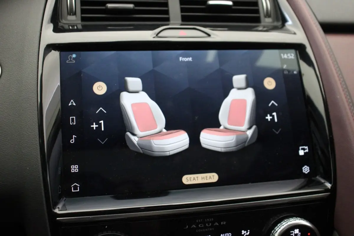 1.5 P300e AWD R-Dynamic HSE - Panorama, Carplay, Camera, Leer, Clima