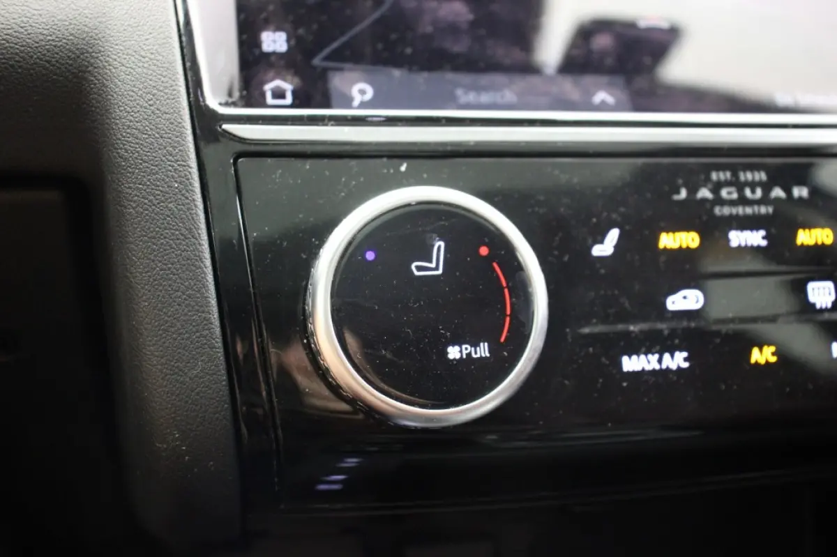 1.5 P300e AWD R-Dynamic HSE - Panorama, Carplay, Camera, Leer, Clima