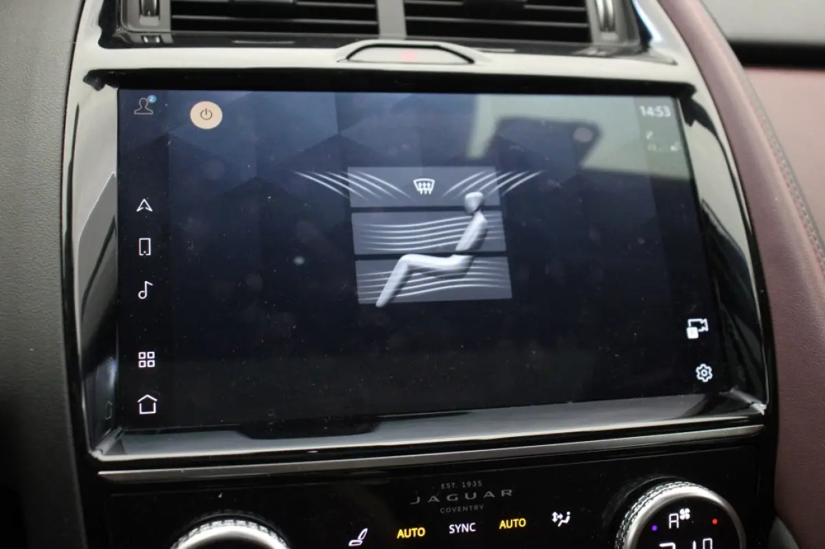 1.5 P300e AWD R-Dynamic HSE - Panorama, Carplay, Camera, Leer, Clima