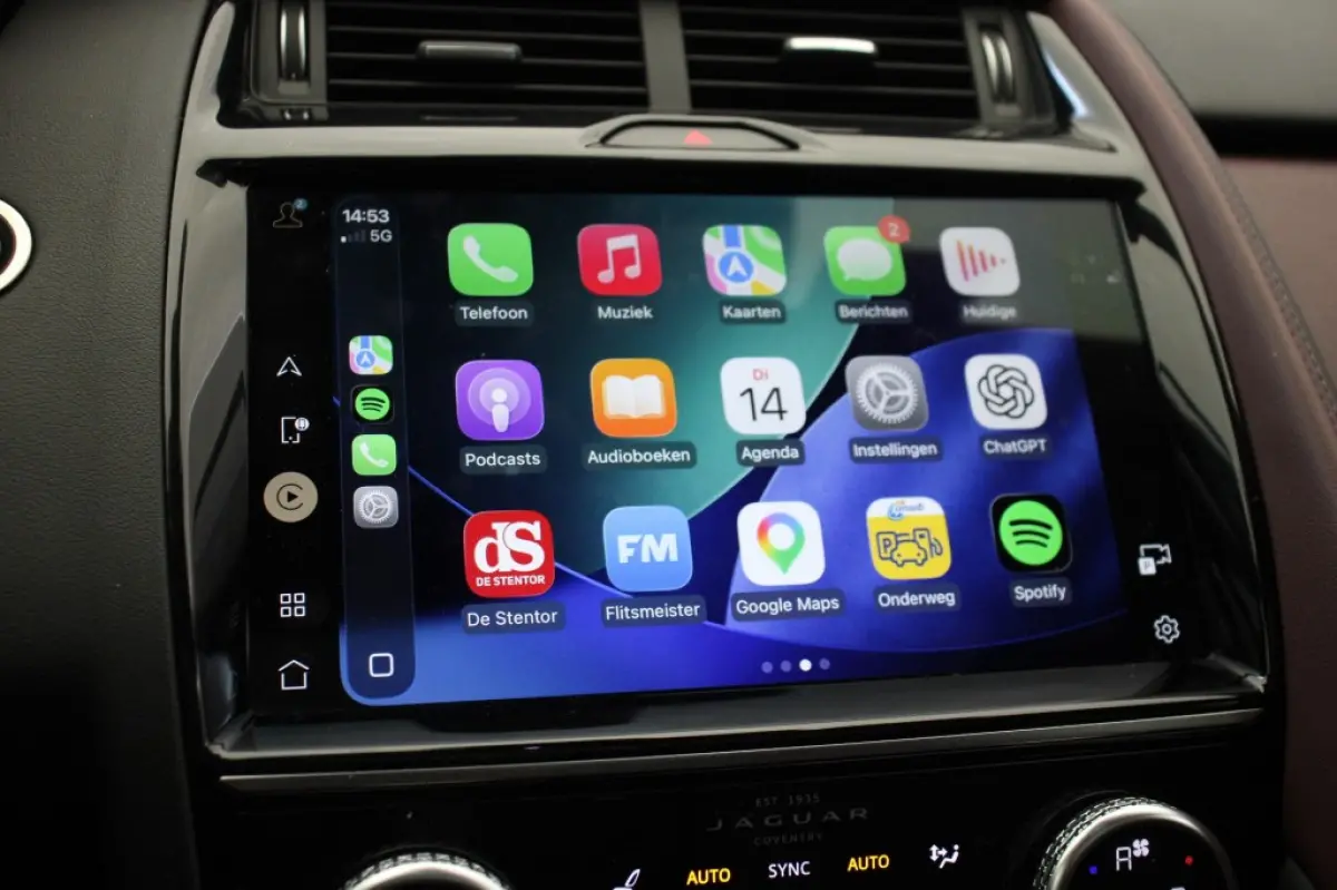 1.5 P300e AWD R-Dynamic HSE - Panorama, Carplay, Camera, Leer, Clima