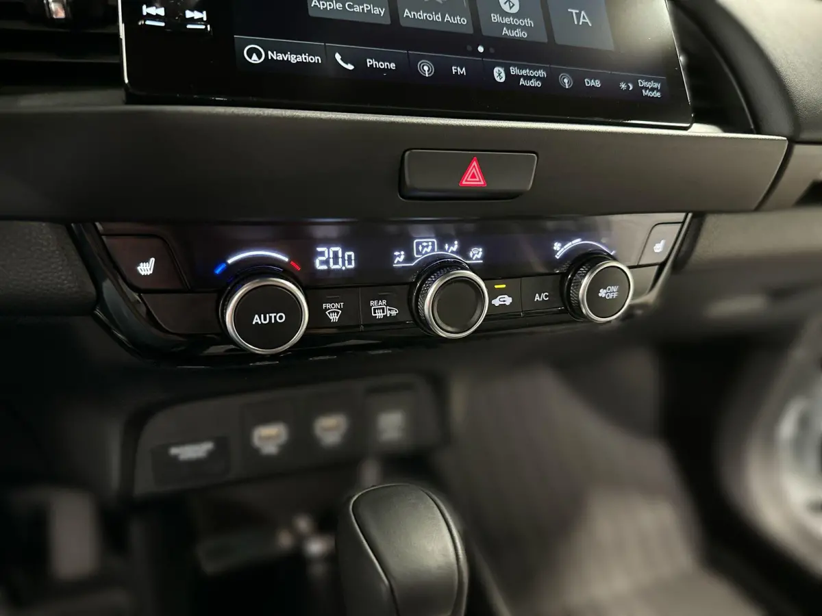 1.5 e:HEV Advance Crosstar Automaat | Camera | LED