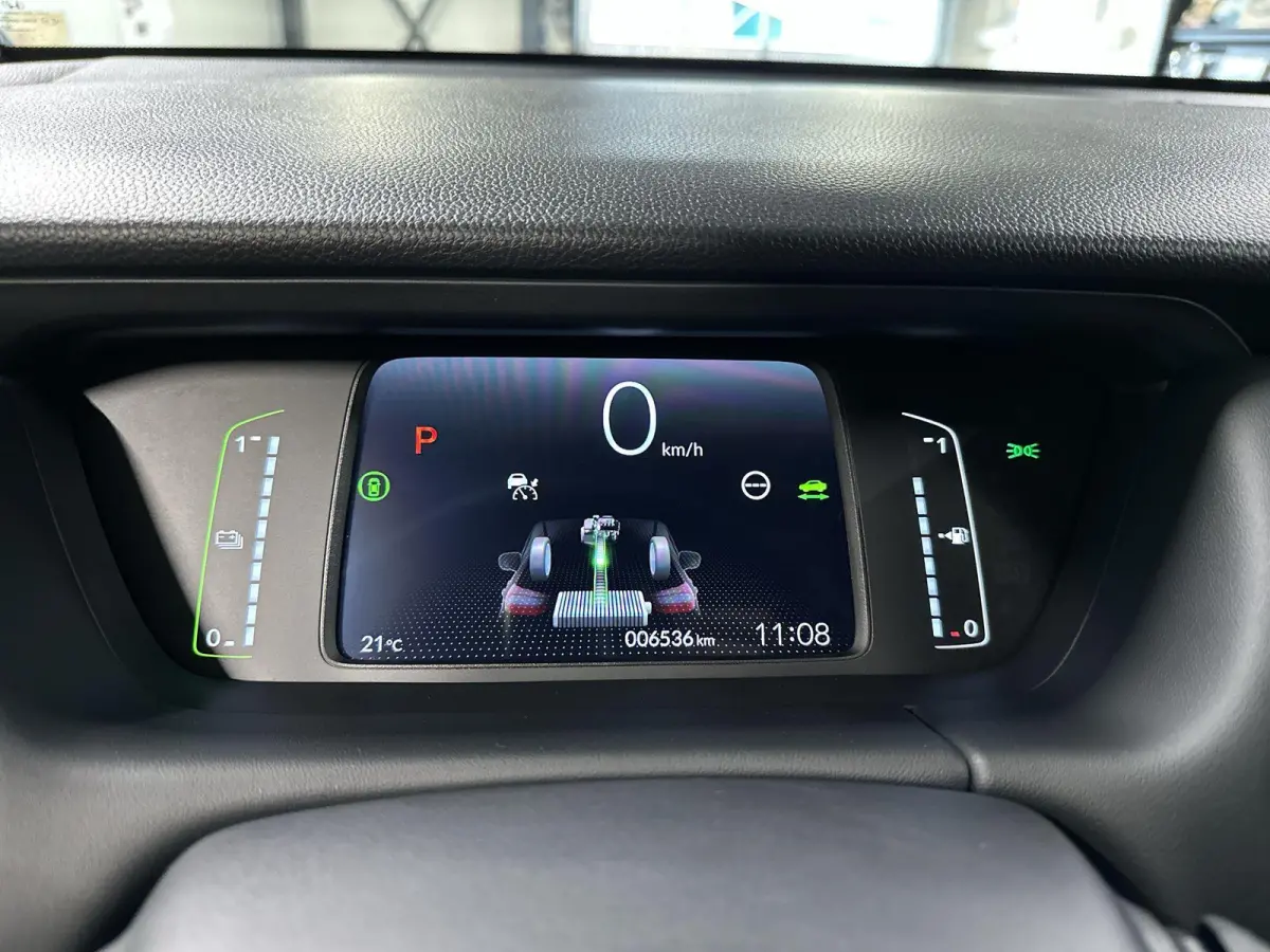 1.5 e:HEV Advance Crosstar Automaat | Camera | LED