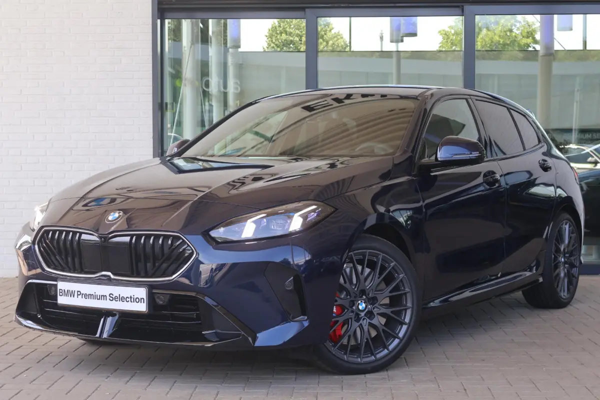 120 M Sport Design Edition | M Sport Pro | Parking Assistant Plus | Head-Up Display | Iconic Glow Grille