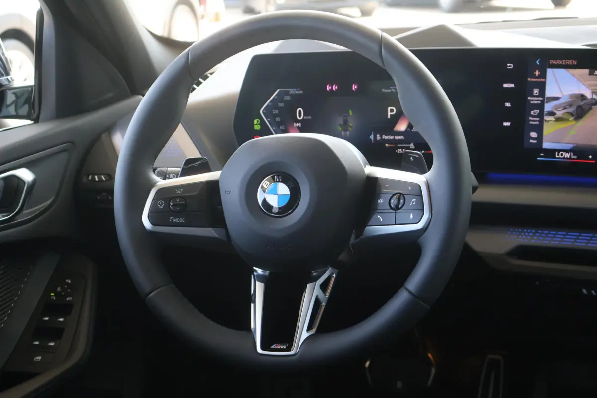 120 M Sport Design Edition | M Sport Pro | Parking Assistant Plus | Head-Up Display | Iconic Glow Grille