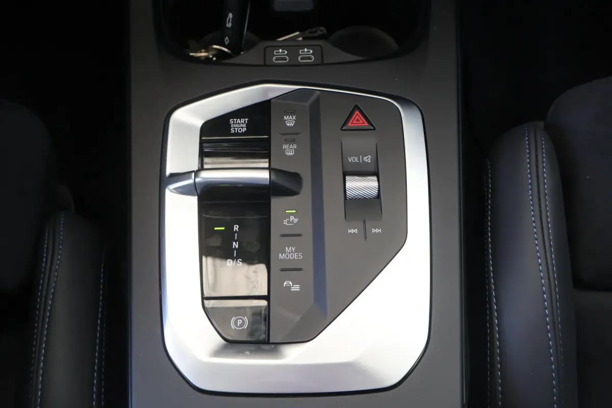 120 M Sport Design Edition | M Sport Pro | Parking Assistant Plus | Head-Up Display | Iconic Glow Grille