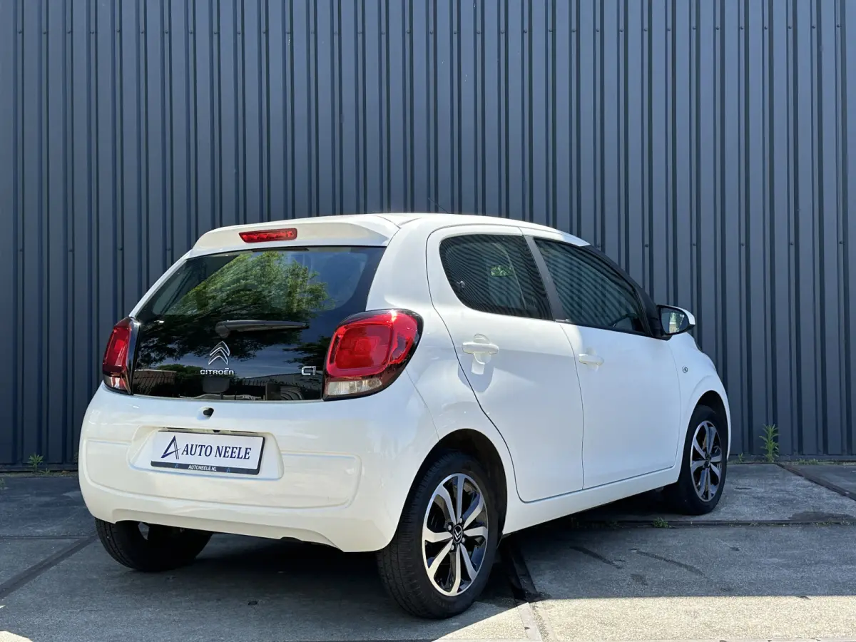 1.0 VTi Shine BTW, Camera, NAP, Carplay