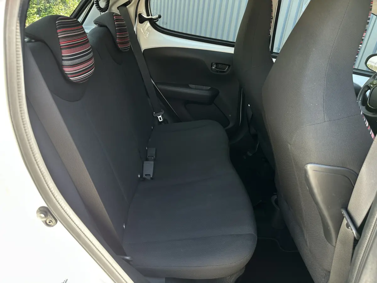 1.0 VTi Shine BTW, Camera, NAP, Carplay