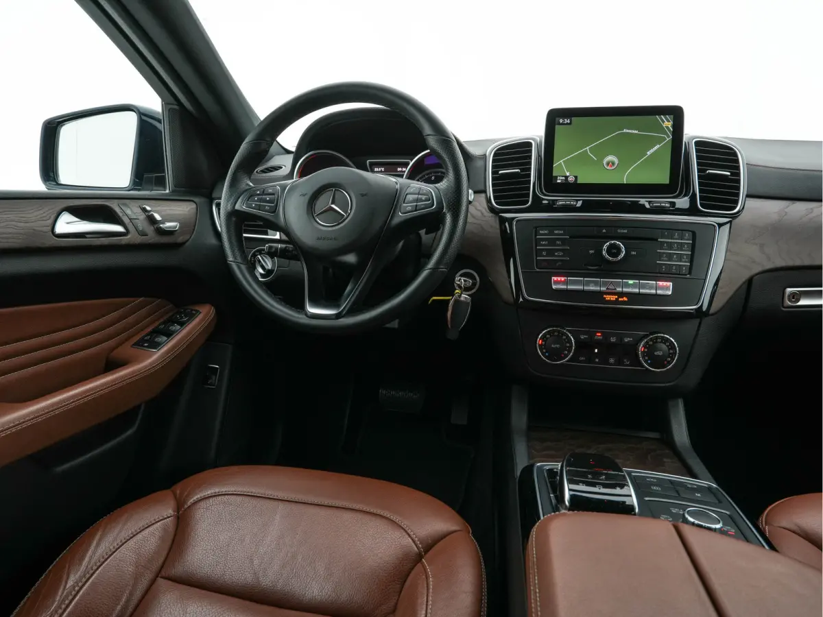400 4MATIC Aut. *LEATHER | FULL-LED | MEMORY-PACK | HEATED-CONTOURSEATS | CAMERA | NAVI-FULLMAP | TOPVIEW | SHIFTPADDLES | AMBIENTLIGHT | ECC | HEAD-UP | PDC | CRUISE | TOWBAR | 20''ALU*