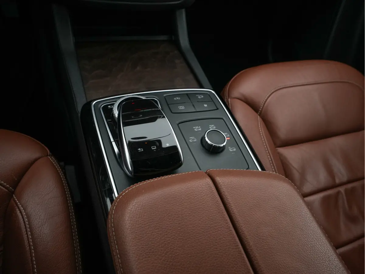 400 4MATIC Aut. *LEATHER | FULL-LED | MEMORY-PACK | HEATED-CONTOURSEATS | CAMERA | NAVI-FULLMAP | TOPVIEW | SHIFTPADDLES | AMBIENTLIGHT | ECC | HEAD-UP | PDC | CRUISE | TOWBAR | 20''ALU*
