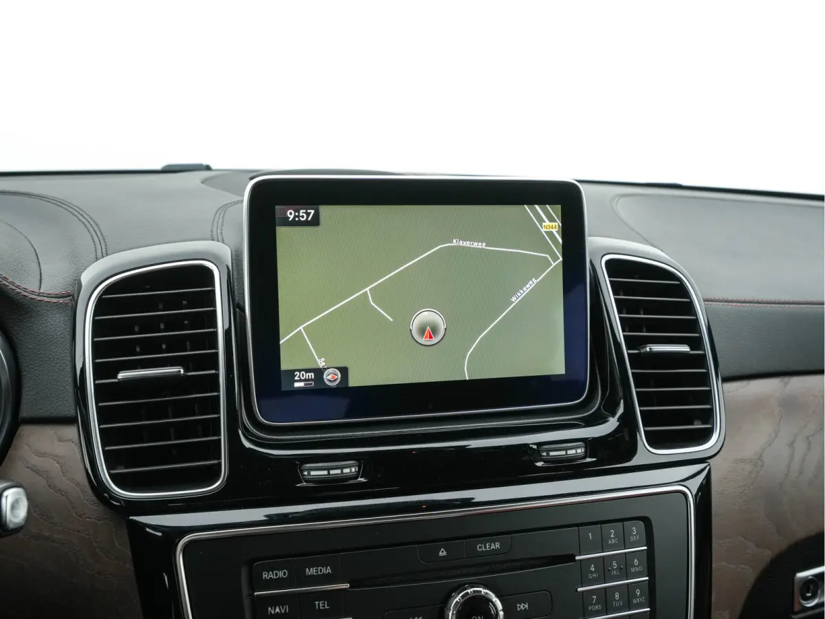400 4MATIC Aut. *LEATHER | FULL-LED | MEMORY-PACK | HEATED-CONTOURSEATS | CAMERA | NAVI-FULLMAP | TOPVIEW | SHIFTPADDLES | AMBIENTLIGHT | ECC | HEAD-UP | PDC | CRUISE | TOWBAR | 20''ALU*