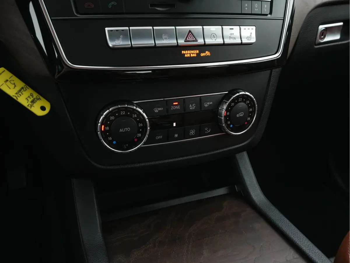 400 4MATIC Aut. *LEATHER | FULL-LED | MEMORY-PACK | HEATED-CONTOURSEATS | CAMERA | NAVI-FULLMAP | TOPVIEW | SHIFTPADDLES | AMBIENTLIGHT | ECC | HEAD-UP | PDC | CRUISE | TOWBAR | 20''ALU*