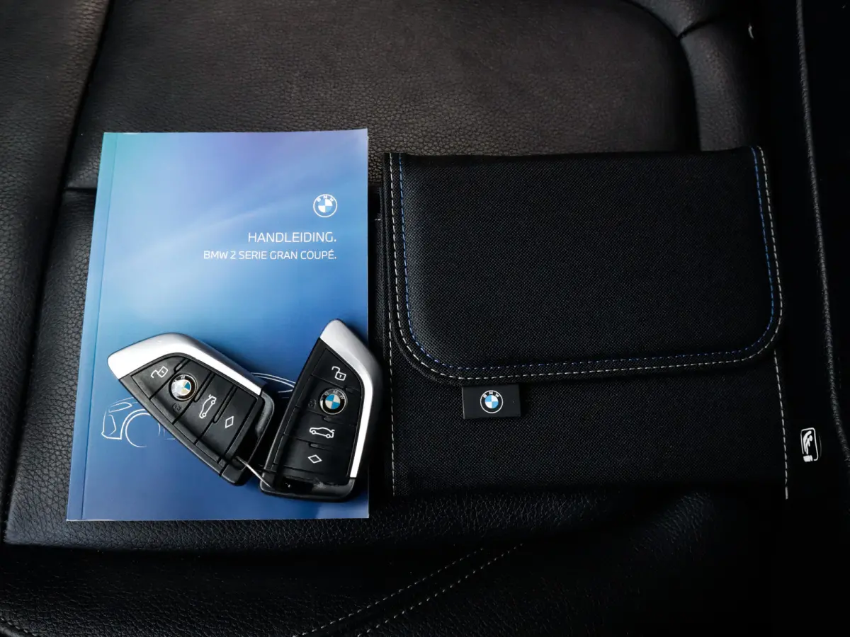 218i Business Edition Plus 1e-Eig. & Keurig-Onderh. BOVAG-Garantie. NL-Auto.