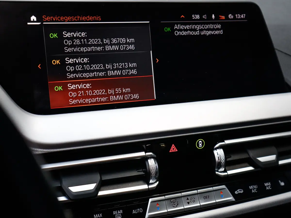 218i Business Edition Plus 1e-Eig. & Keurig-Onderh. BOVAG-Garantie. NL-Auto.