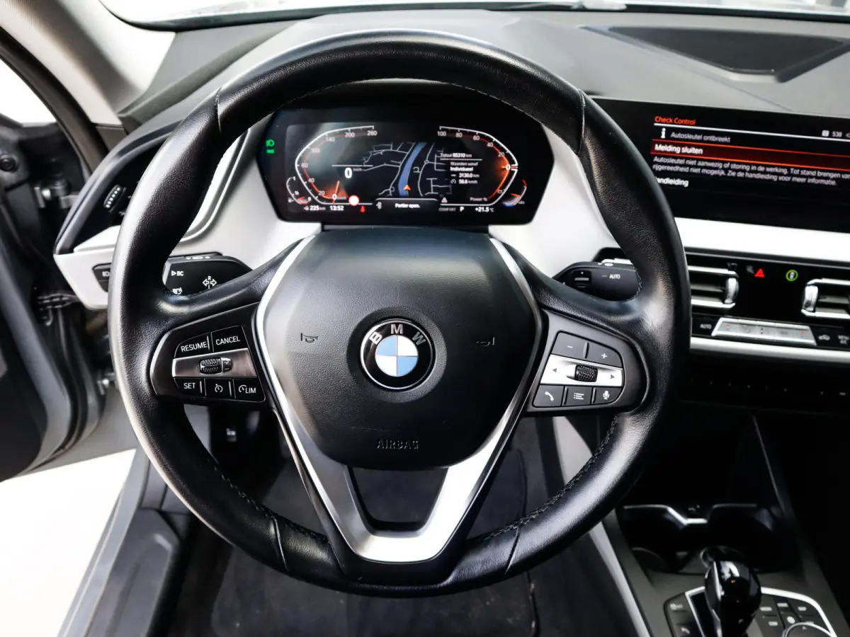 218i Business Edition Plus 1e-Eig. & Keurig-Onderh. BOVAG-Garantie. NL-Auto.