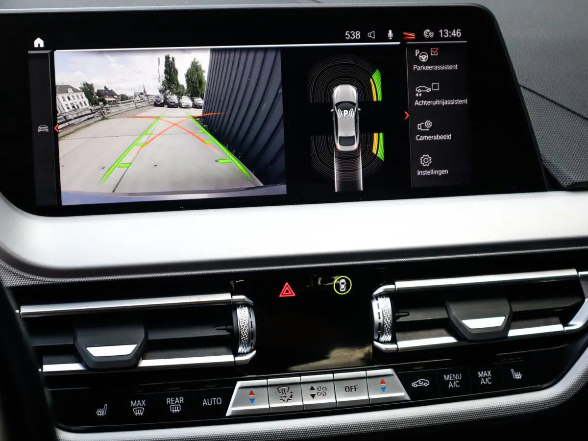218i Business Edition Plus 1e-Eig. & Keurig-Onderh. BOVAG-Garantie. NL-Auto.