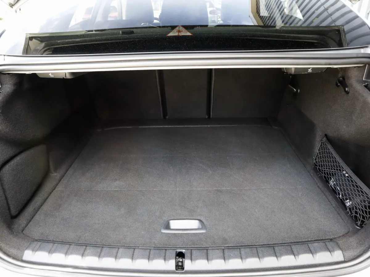 218i Business Edition Plus 1e-Eig. & Keurig-Onderh. BOVAG-Garantie. NL-Auto.