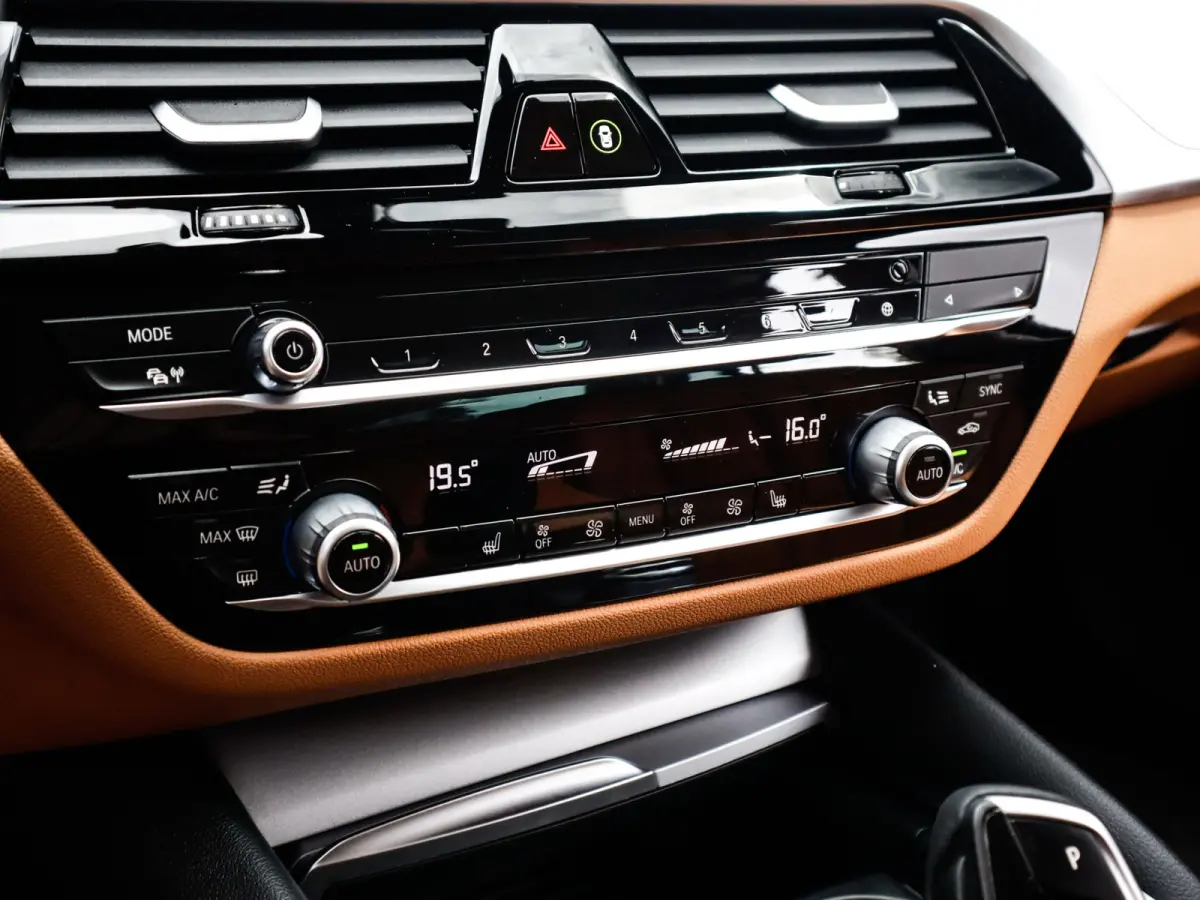 545e xDrive Business Edition Plus 1e-Eig. & Dealer-Onderh. BOVAG-Garantie. NL-Auto.