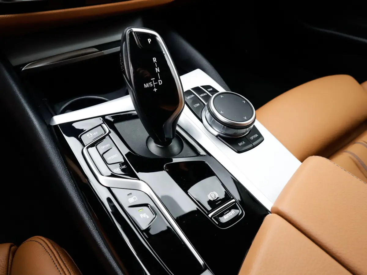545e xDrive Business Edition Plus 1e-Eig. & Dealer-Onderh. BOVAG-Garantie. NL-Auto.