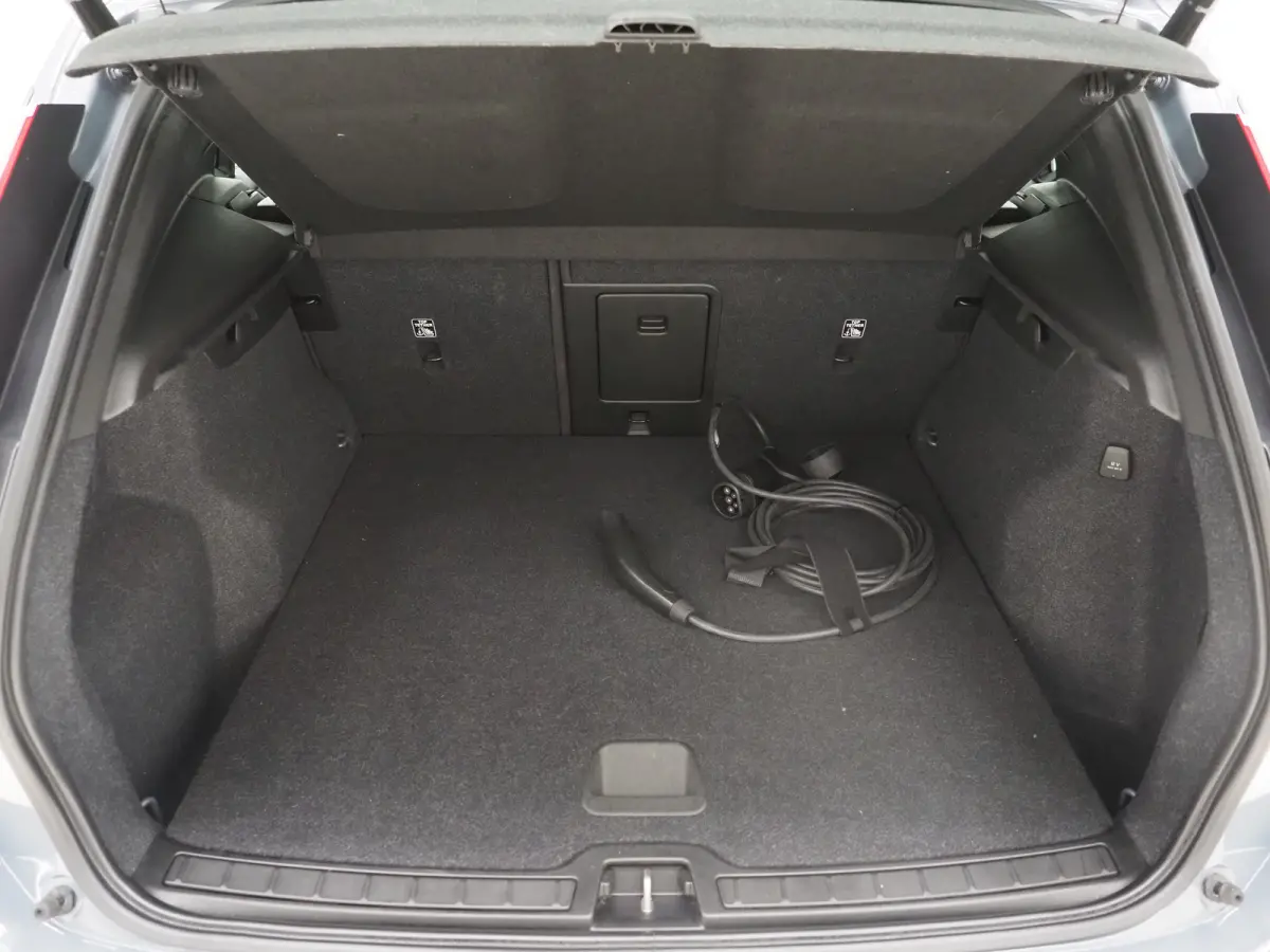 T4 211PK Core Bright | Cruise Control | High Perf Audio | Elec Achterklep | Pre-con
