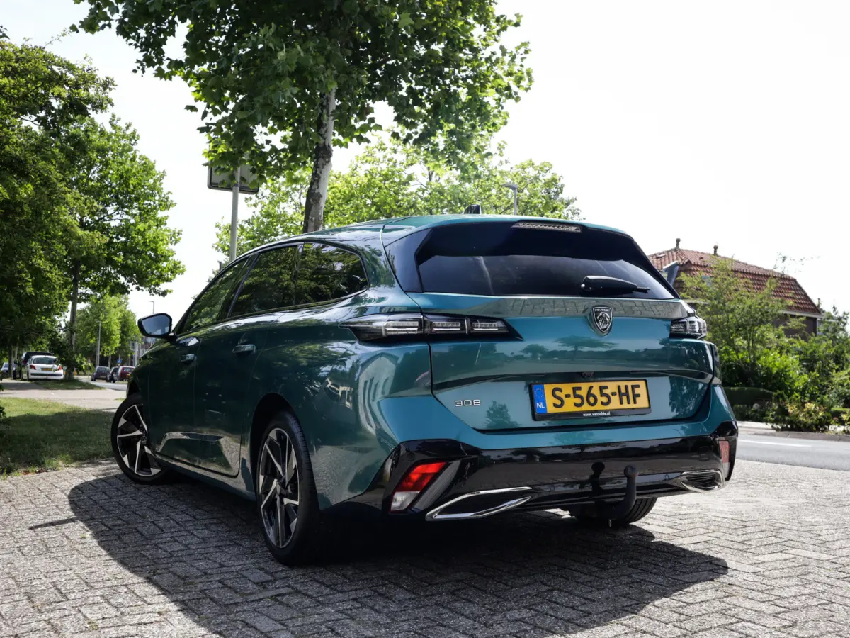 1.2 PureTech Allure Pack Business 1e-Eig. & Dealer-Onderh. BOVAG-Garantie. NL-Auto.