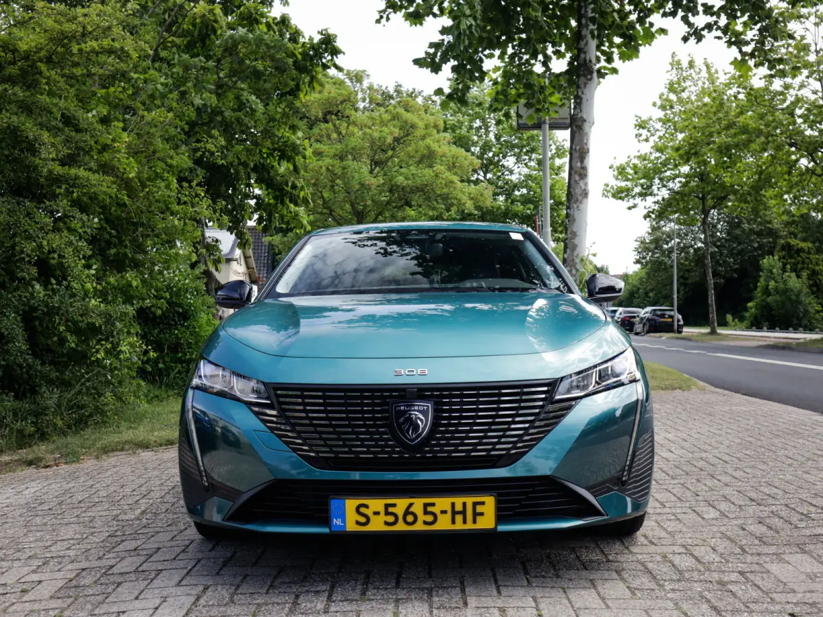 1.2 PureTech Allure Pack Business 1e-Eig. & Dealer-Onderh. BOVAG-Garantie. NL-Auto.