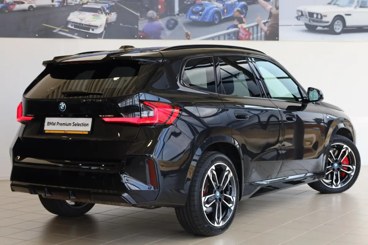 xDrive30e | M Sport Pro | Elektr. Trekhaak | Panoramadak | SOH 98,8% | Elektr. Stoelen | Driving Assistant Plus | Harman Kardon | Adaptieve LED