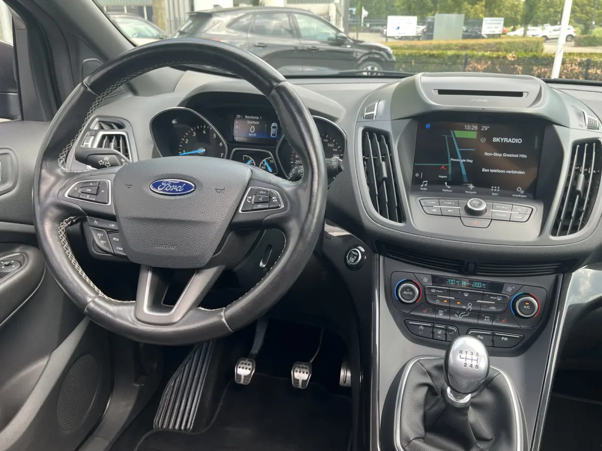 1.5 EcoBoost ST Line 150pk/110kW 6-bak | Panodak | Trekhaak | Elek. achterklep | Bi-Xenon | etc. etc.