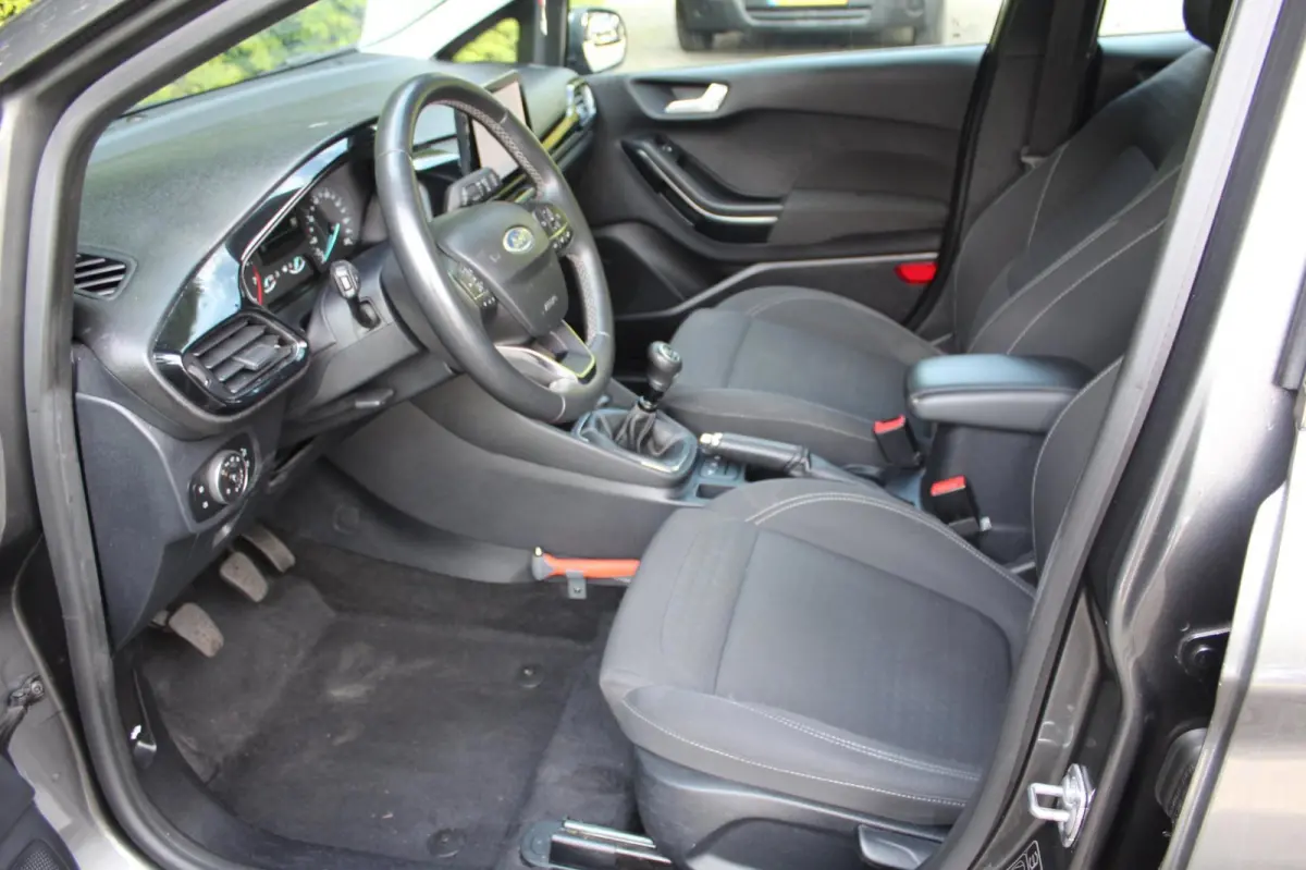 1.0 EcoBoost Hybrid Titanium 125PK | Climate Control | NAVI | LMV | PDC V+A | Cruise Control | Dealeronderhouden