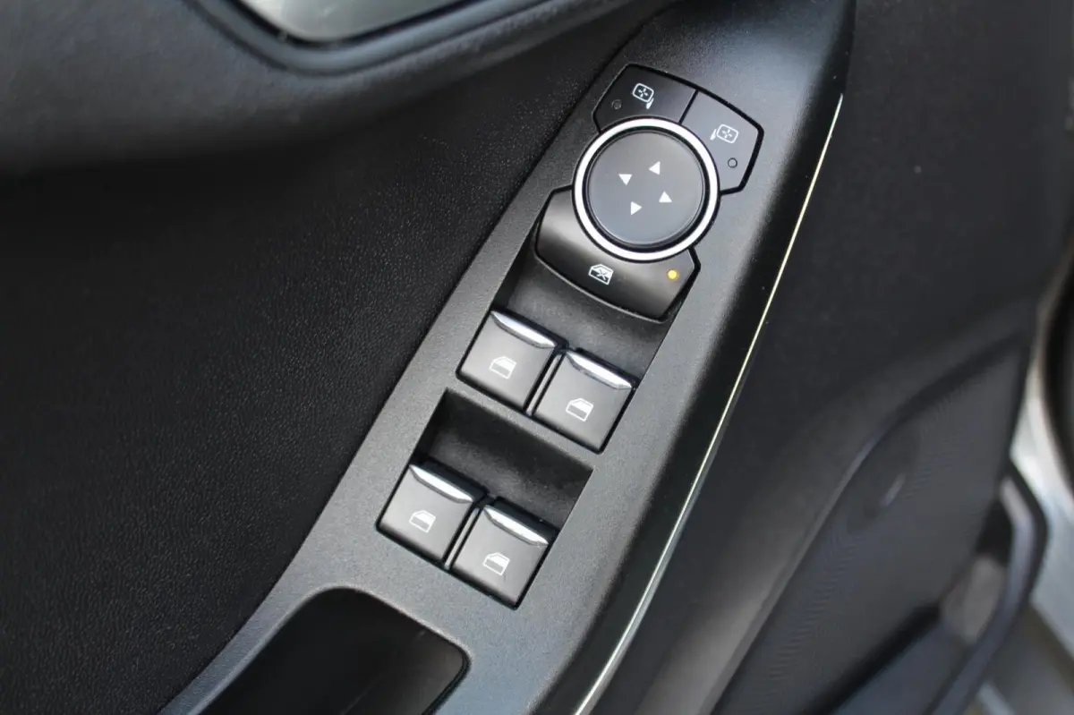 1.0 EcoBoost Hybrid Titanium 125PK | Climate Control | NAVI | LMV | PDC V+A | Cruise Control | Dealeronderhouden