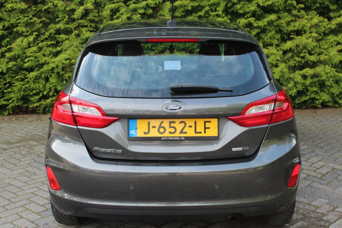 1.0 EcoBoost Hybrid Titanium 125PK | Climate Control | NAVI | LMV | PDC V+A | Cruise Control | Dealeronderhouden