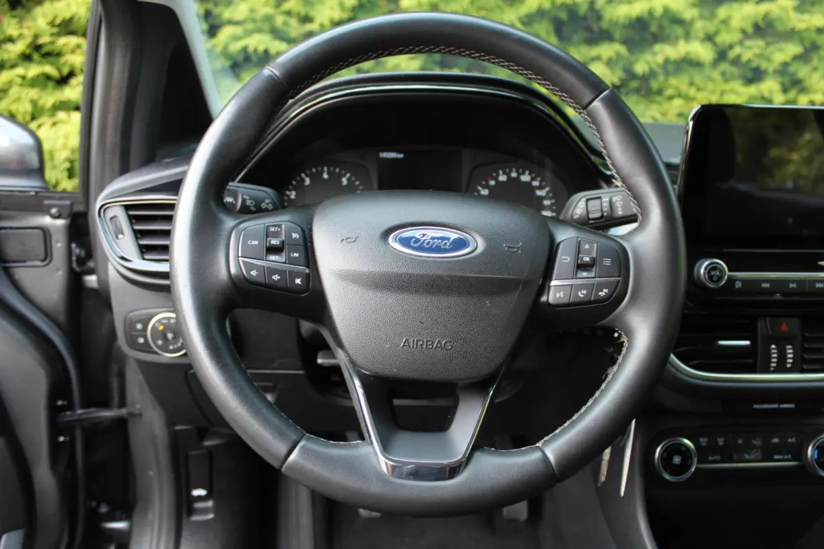 1.0 EcoBoost Hybrid Titanium 125PK | Climate Control | NAVI | LMV | PDC V+A | Cruise Control | Dealeronderhouden