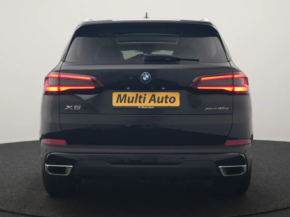 xDrive45e High Executive PHEV 395pk Dealer O.H. | Panodak | Luchtvering | 360 Camera | Adaptief Onderstel | Lederen Sportstoelen Memory & Verwarmd | Sfeerverlichting | Apple Carplay | Naviga