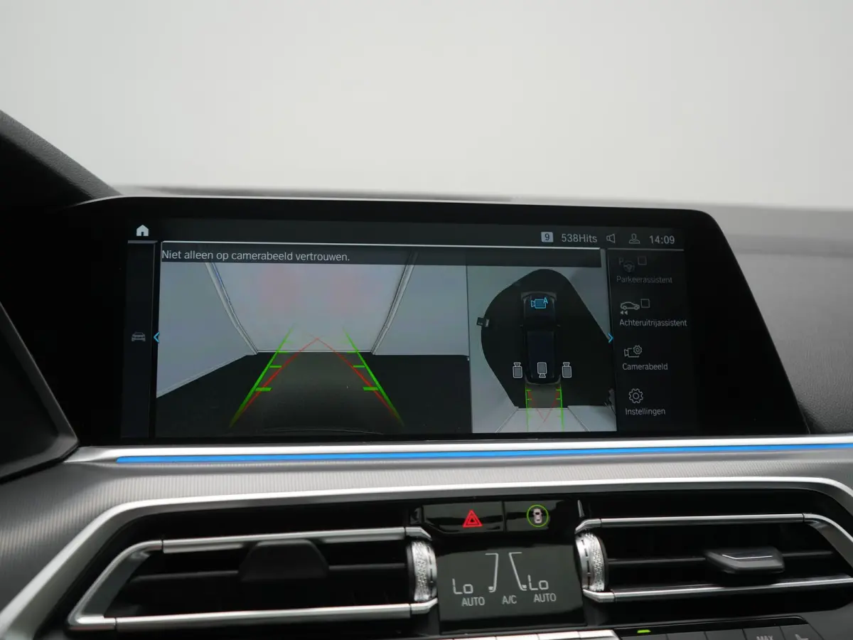 xDrive45e High Executive PHEV 395pk Dealer O.H. | Panodak | Luchtvering | 360 Camera | Adaptief Onderstel | Lederen Sportstoelen Memory & Verwarmd | Sfeerverlichting | Apple Carplay | Naviga