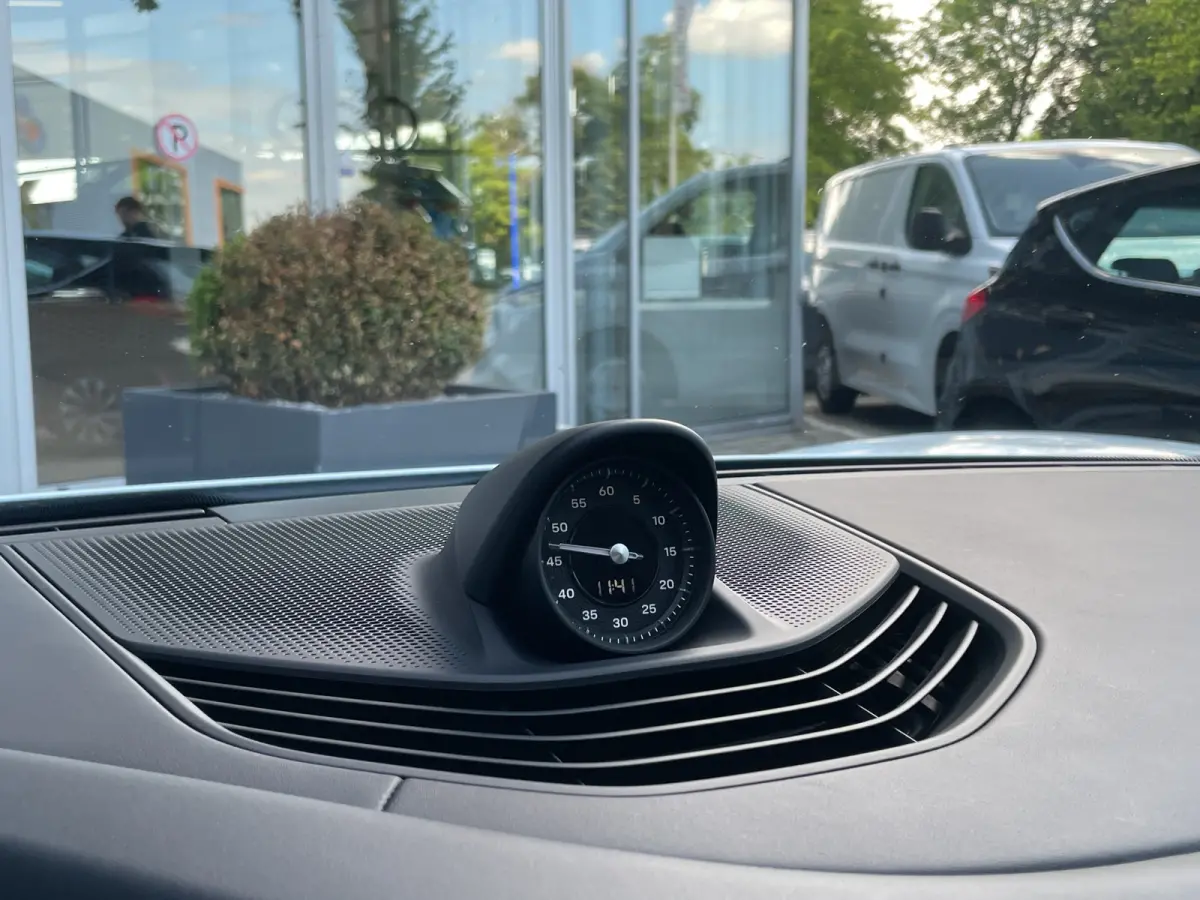 4S Performance 84 kWh 490pk | Org. NL | Sport Chrono | Luchtvering | Stoelverwarming
