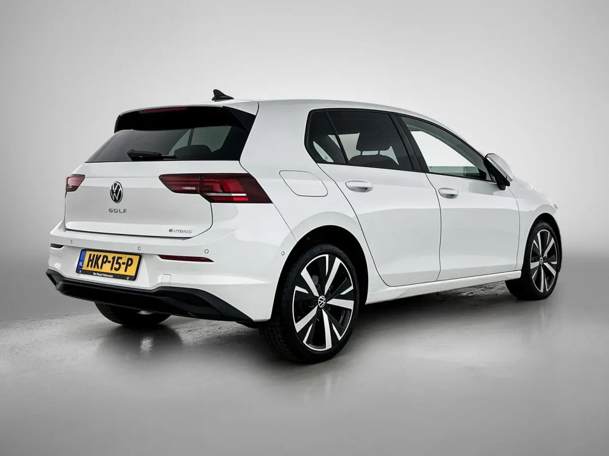 1.5 eHybrid Life Edition | Automaat | 360 graden Camera | Climate Control | Apple Carplay | Android Auto | Cruise Control Adaptief | Lichtmetalen Velgen |