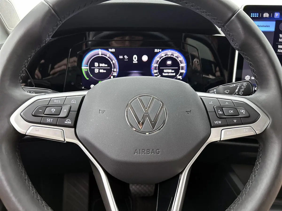 1.5 eHybrid Life Edition | Automaat | 360 graden Camera | Climate Control | Apple Carplay | Android Auto | Cruise Control Adaptief | Lichtmetalen Velgen |
