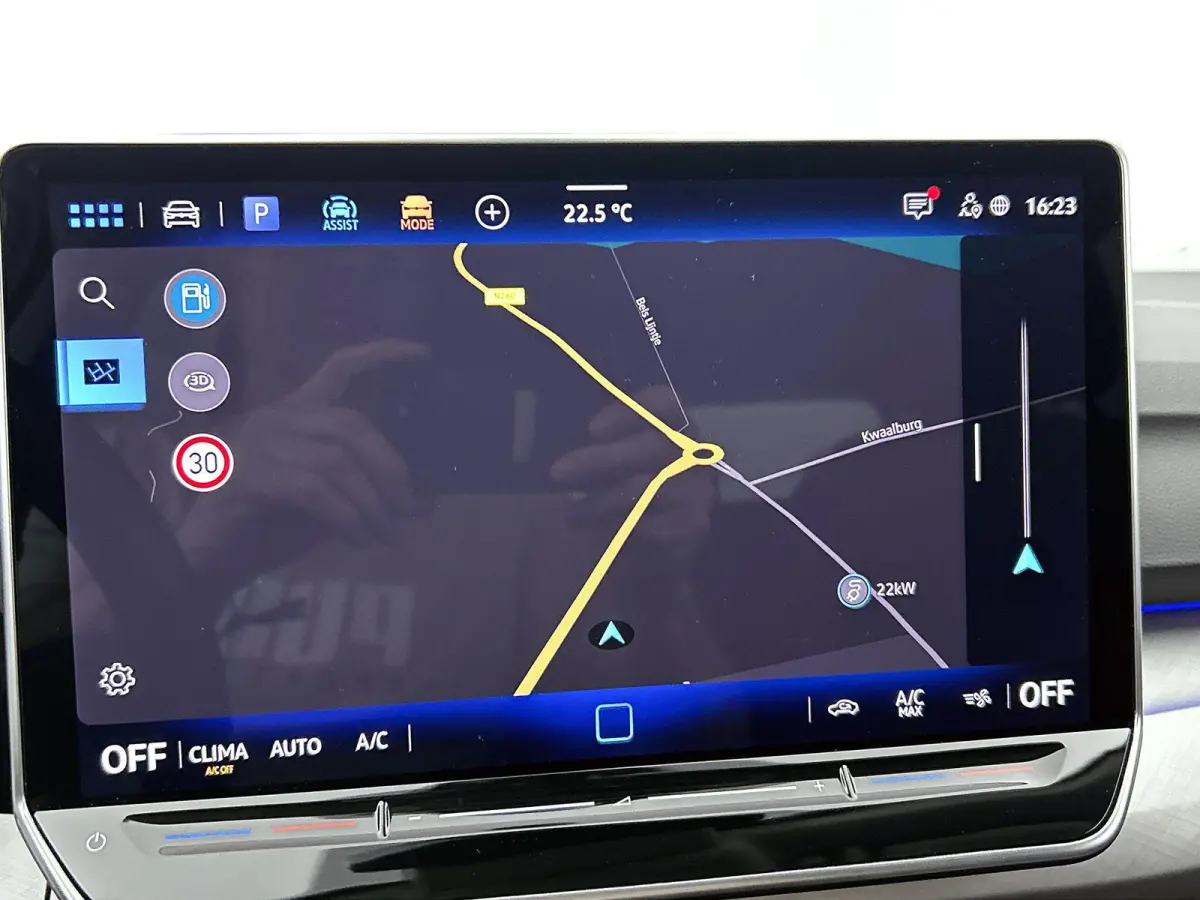 1.5 eHybrid Life Edition | Automaat | 360 graden Camera | Climate Control | Apple Carplay | Android Auto | Cruise Control Adaptief | Lichtmetalen Velgen |