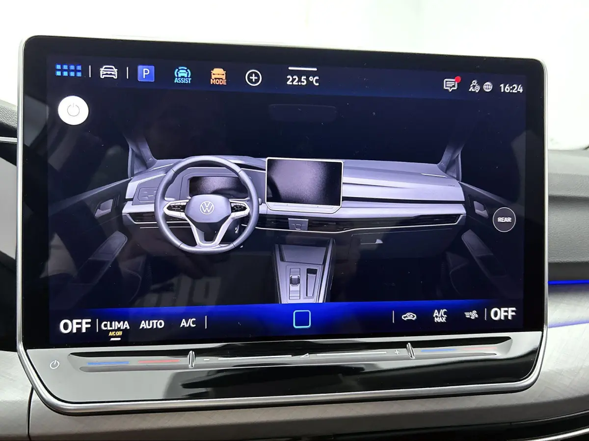 1.5 eHybrid Life Edition | Automaat | 360 graden Camera | Climate Control | Apple Carplay | Android Auto | Cruise Control Adaptief | Lichtmetalen Velgen |