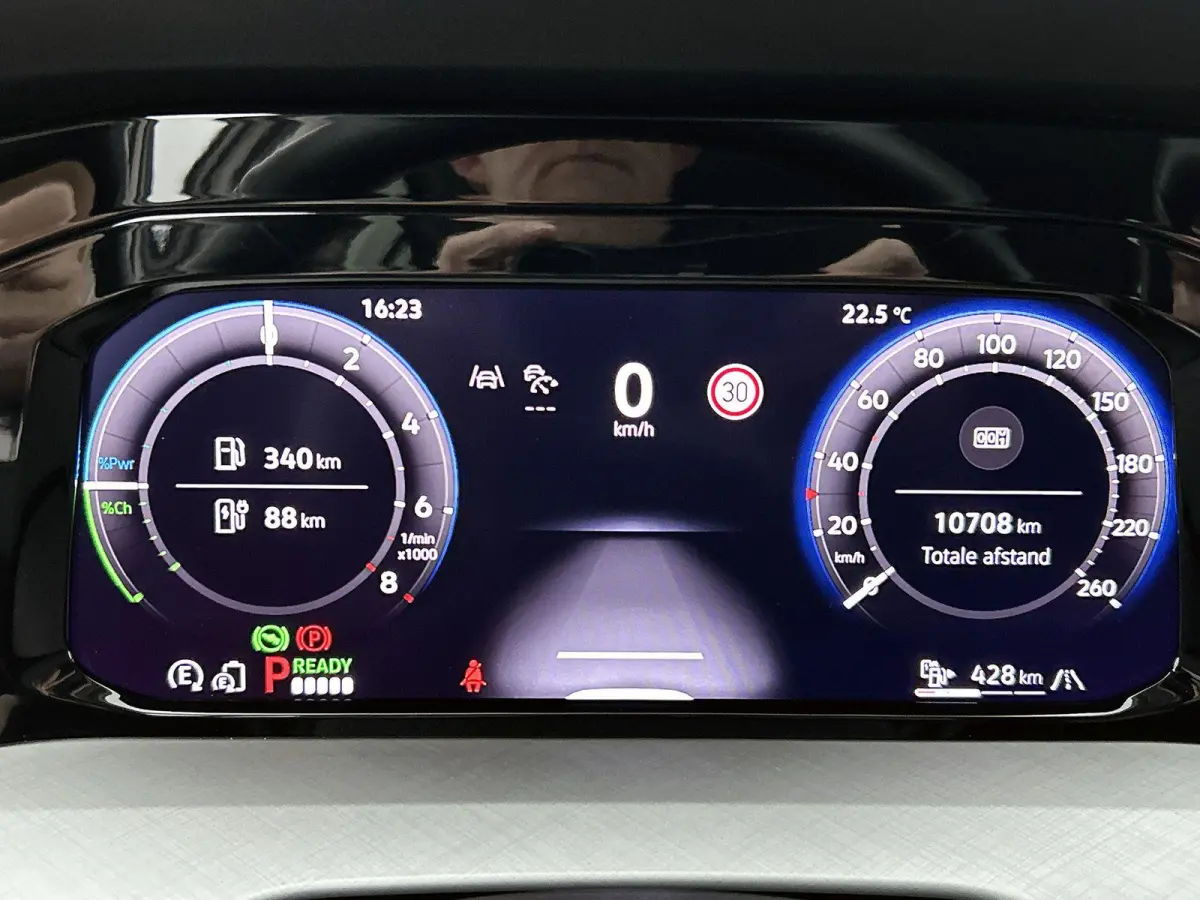 1.5 eHybrid Life Edition | Automaat | 360 graden Camera | Climate Control | Apple Carplay | Android Auto | Cruise Control Adaptief | Lichtmetalen Velgen |