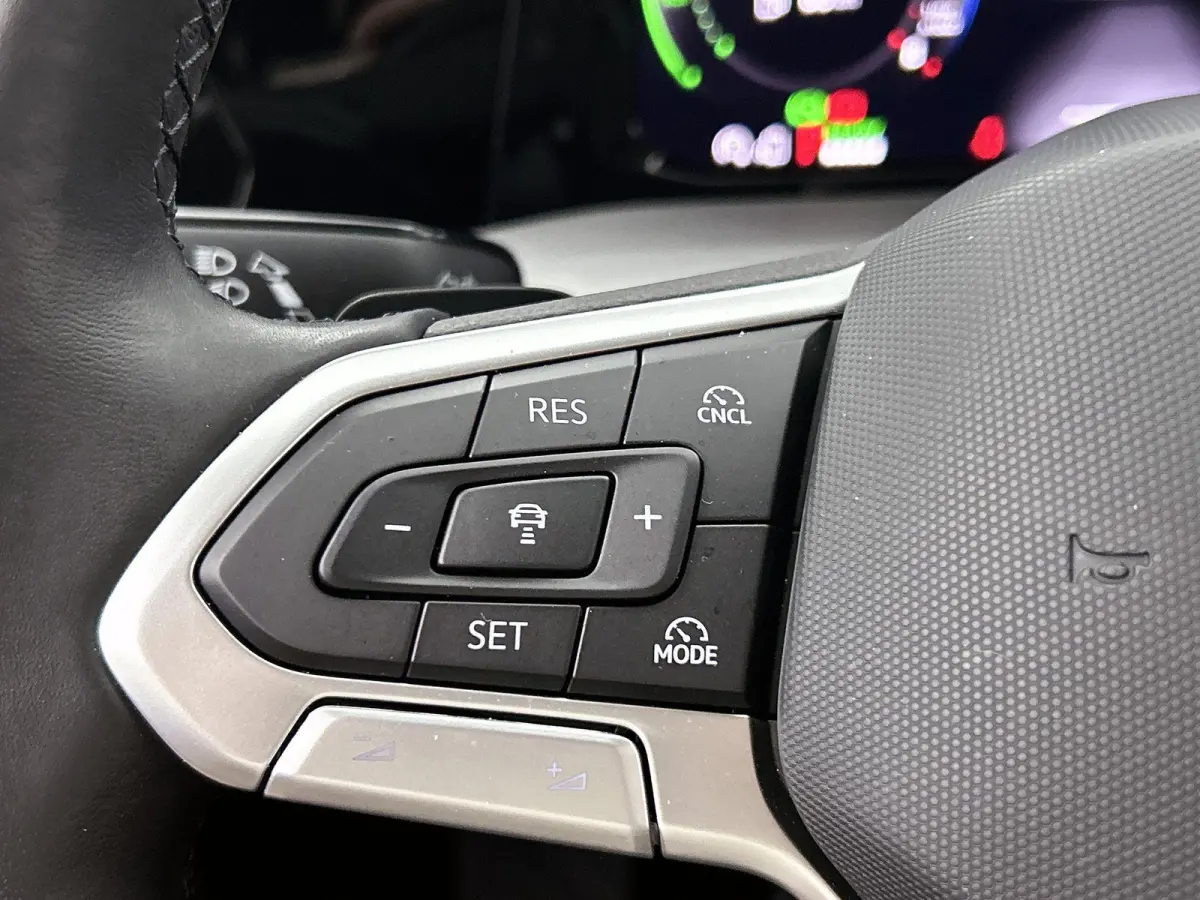 1.5 eHybrid Life Edition | Automaat | 360 graden Camera | Climate Control | Apple Carplay | Android Auto | Cruise Control Adaptief | Lichtmetalen Velgen |