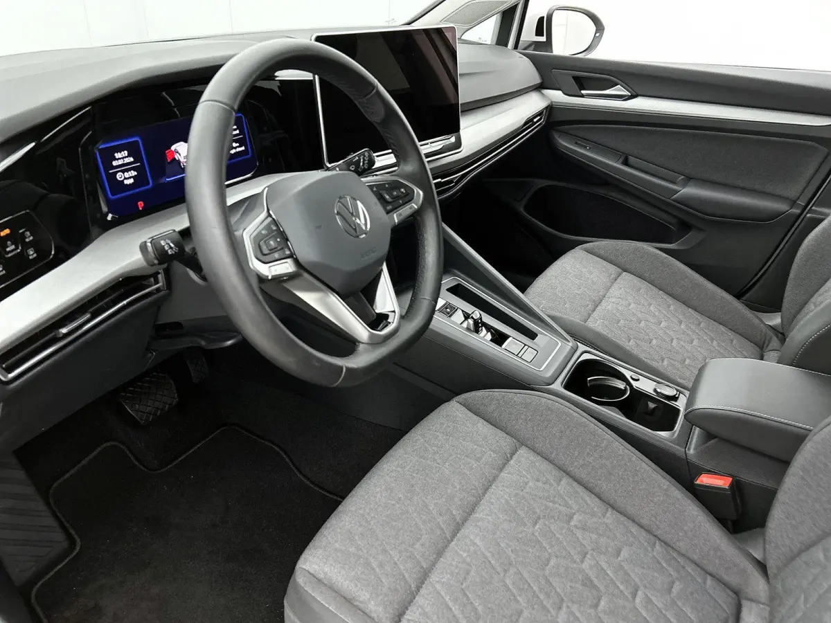 1.5 eHybrid Life Edition | Automaat | 360 graden Camera | Climate Control | Apple Carplay | Android Auto | Cruise Control Adaptief | Lichtmetalen Velgen |